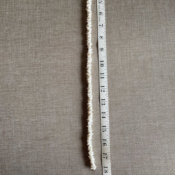 Puka Chip Shells Necklace - Picture 3 of 3